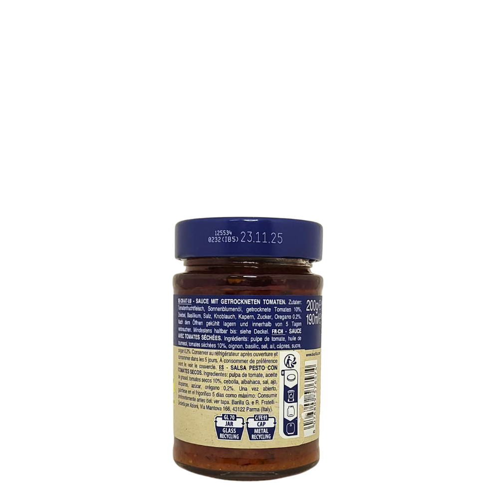 Pesto with dried tomatoes