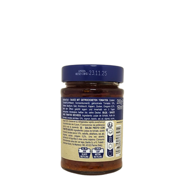 Pesto with dried tomatoes